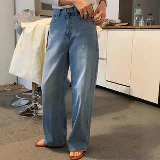 White straight jeans