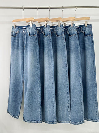 White straight jeans