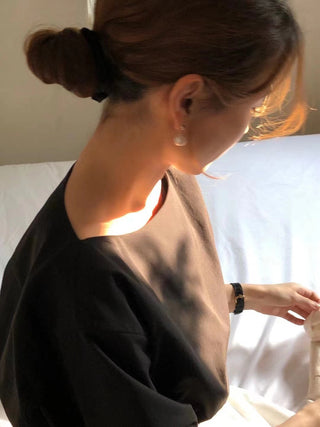 Back slit shirt