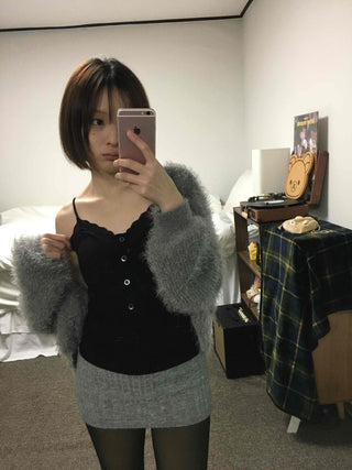 Lace-trimmed Button V-neck Slim Fit Sleeveless Knit
