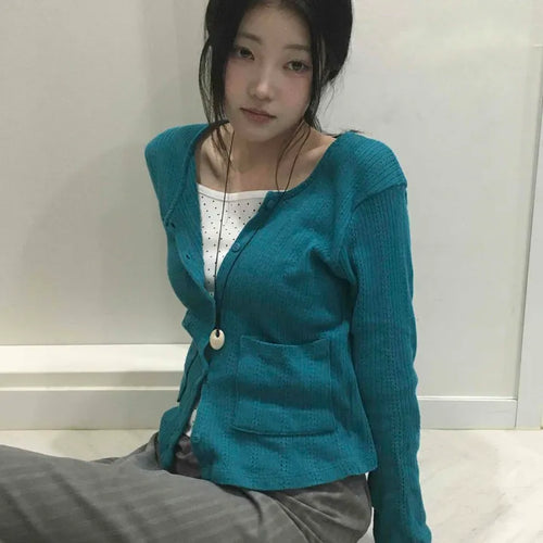 Unique Point Button Waist Shirred Pep Rum Knit Cardigan