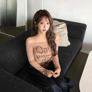 Vintage Lettering Frill Shirred Off-Shoulder Long Sleeve Tee