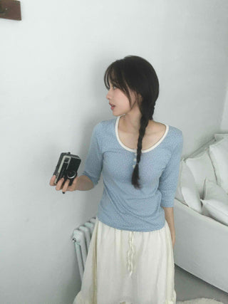 Unique Vintage U-Neck 3/4 Sleeve T-shirt