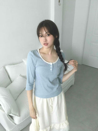 Unique Vintage U-Neck 3/4 Sleeve T-shirt