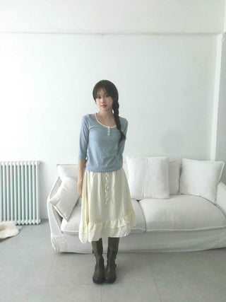 Unique Vintage U-Neck 3/4 Sleeve T-shirt