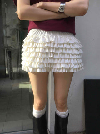 Feminine Tiered Tencel Slim Fit Shorts