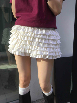 Feminine Tiered Tencel Slim Fit Shorts