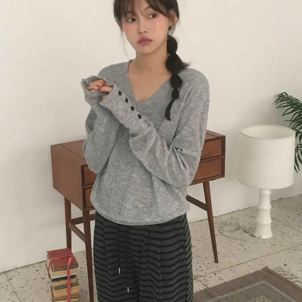 Natural V-neck Sleeve Button Ribbed Knit