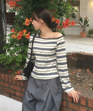 Effortless chic color-block off-striped long-sleeve t-shirt