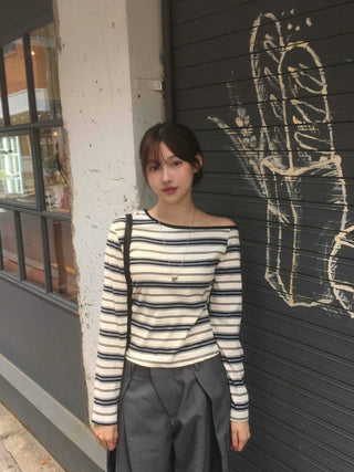 Effortless chic color-block off-striped long-sleeve t-shirt