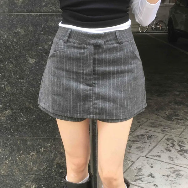 Deep Stripe Mini Skirt Pants