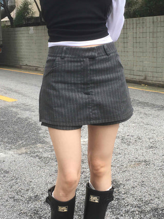 Deep Stripe Mini Skirt Pants