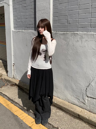 Luisha Vintage Off-Shoulder Slim Long Sleeve Tee