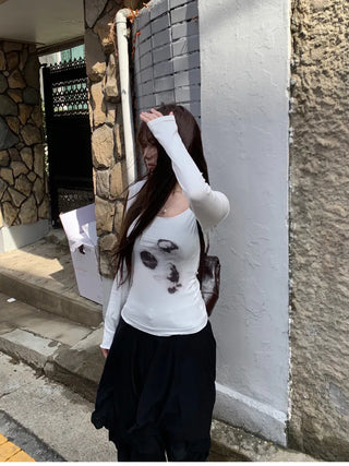 Luisha Vintage Off-Shoulder Slim Long Sleeve Tee