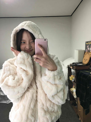 Daily Cozy Fur Loop Half Boa Zip-up
