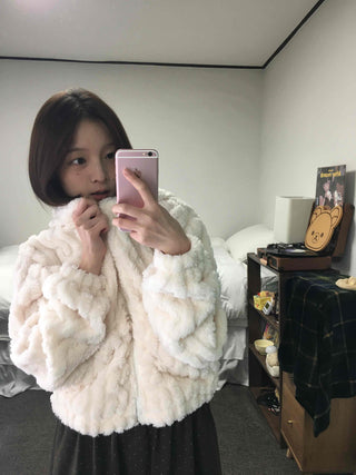 Daily Cozy Fur Loop Half Boa Zip-up