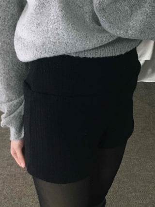 Inner Layered Brushed Knit Skinny Shorts