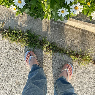 Simple beach sandals