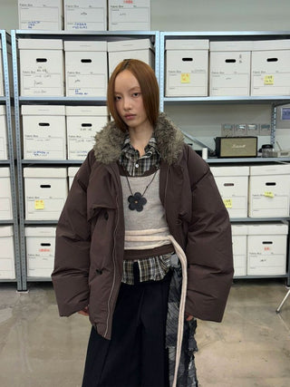 [NEVERSEEZ] Spliced Detachable Fur Collar Down Jacket