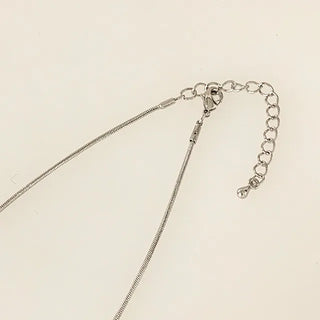small motif elegant necklace