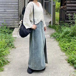 Drawstring pocket shoulder bag