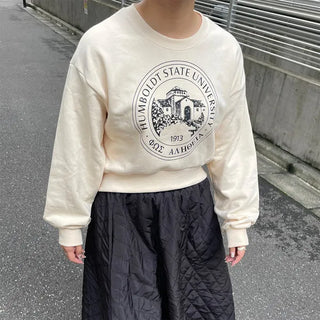 Circle Lettering Crop Sweatshirt
