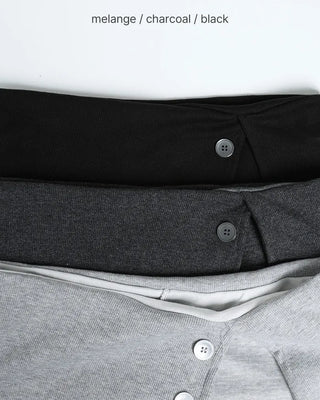 Button-detail long skirt