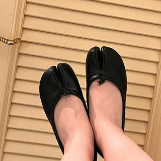 Tabi flat shoes