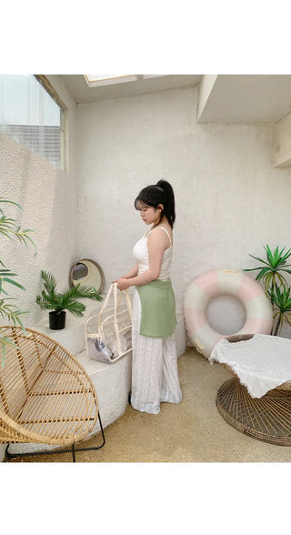 Queen Built-in Cup Breast Cover Shirred Strap Sleeveless