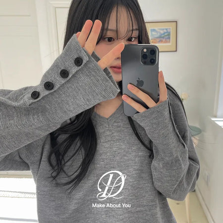 Lineable Sleeve Button V-Neck Oversized Long Sleeve Knit
