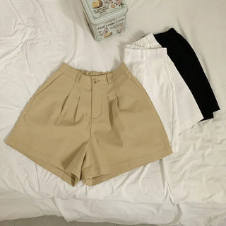 Tailored Cotton Two-Pintuck Wide Back Elastic Waist Shorts Cotton Shorts Rainy Season Look