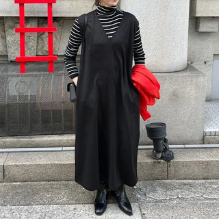 Big V-neck dress
