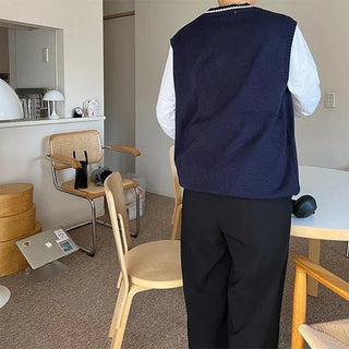 V-neck knit vest