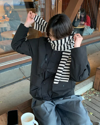 Border pattern scarf