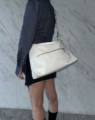 Double zipper shoulder