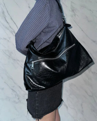 Double zipper shoulder