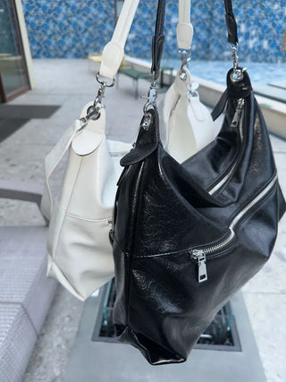 Double zipper shoulder