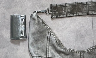 Tote Crack Mini Wallet_ Tote Crack Mini Wallet