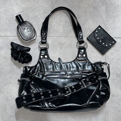 Taine Eyelet Belt Crack Vintage Shoulder Bag