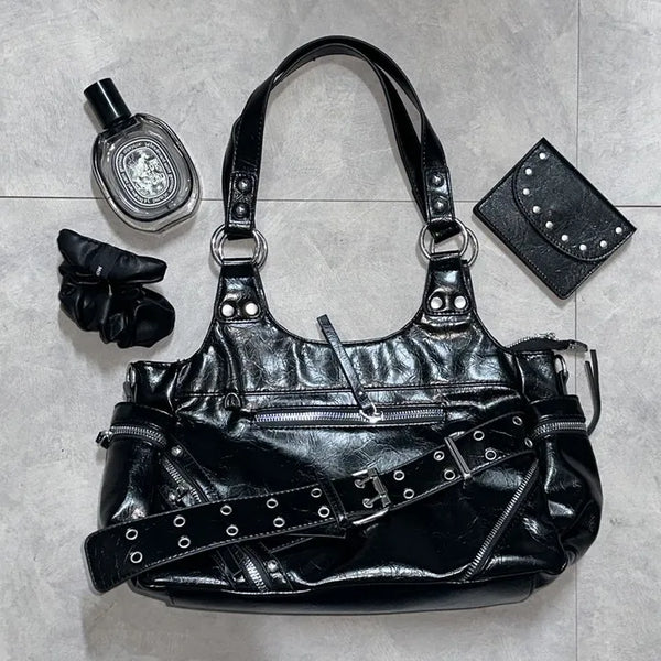 Taine Eyelet Belt Crack Vintage Shoulder Bag