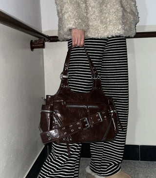 Taine Eyelet Belt Crack Vintage Shoulder Bag