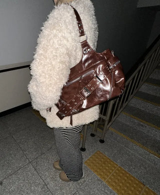 Taine Eyelet Belt Crack Vintage Shoulder Bag