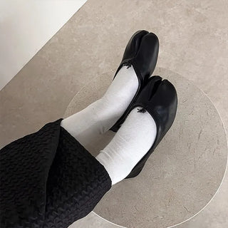 Tabi flat shoes
