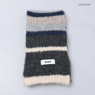 Colored border scarf