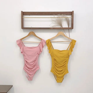 [With built-in cups] Back slit shoulder ruffle monokini