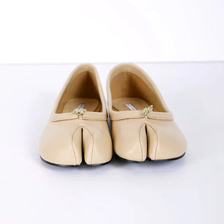 Tabi flat shoes