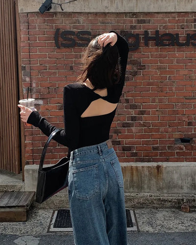 Back Point Slit Slim T-Shirt