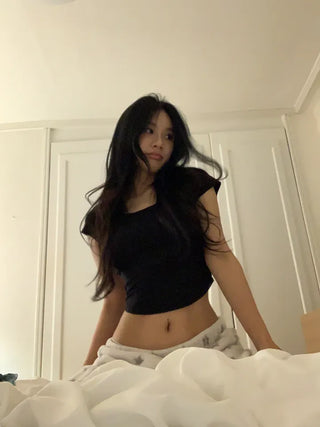 U-Point Crop Tee