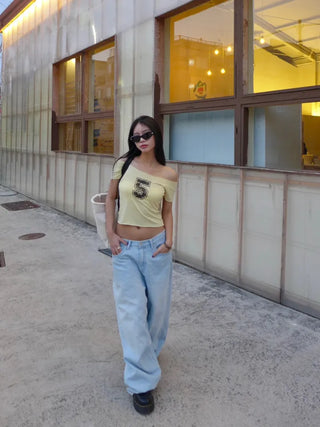 Camo 5 Cutting Off-Shoulder Crop Tee