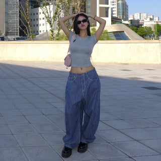 Lace cross semi-crop tee